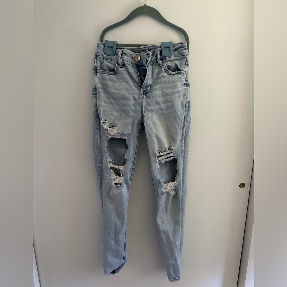 American Eagle Outfitters Light Blue Distressed Skinny Jeans